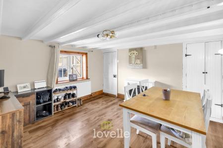 2 bedroom Cottage for sale in Hallgarth, Marshchapel, DN36