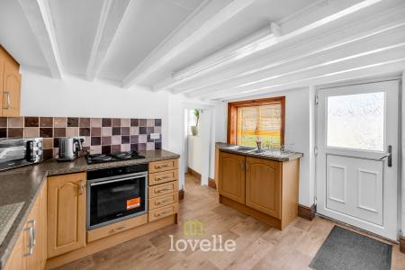 2 bedroom Cottage for sale in Hallgarth, Marshchapel, DN36