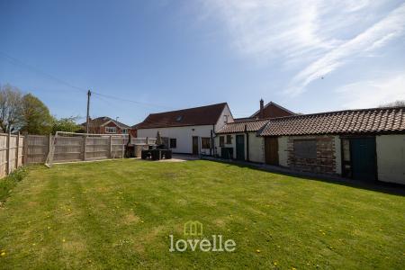 2 bedroom Cottage for sale in Hallgarth, Marshchapel, DN36