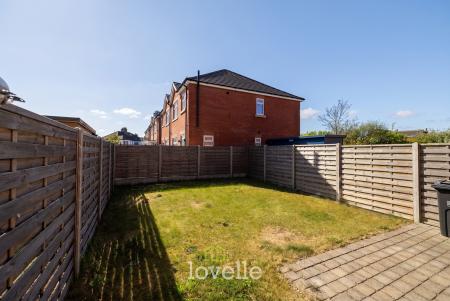 3 bedroom Semi-detached house for sale in Highgate, Cleethorpes, DN35