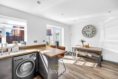 3 bedroom Semi-detached house for sale in Highgate, Cleethorpes, DN35