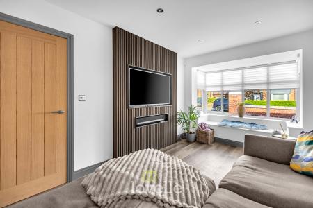 3 bedroom Semi-detached house for sale in Highgate, Cleethorpes, DN35