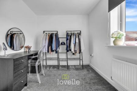 3 bedroom Terraced House for sale in Parklands Avenue, Humberston, DN36