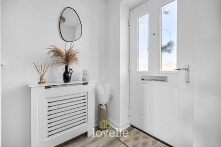 3 bedroom Terraced House for sale in Parklands Avenue, Humberston, DN36