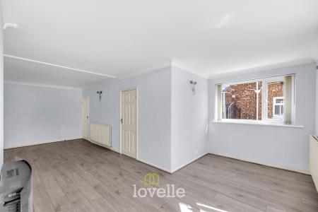 3 bedroom Semi-detached house for sale in Davie Place, Cleethorpes, DN35