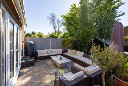 4 bedroom Detached house for sale in Main Street, Fulstow, LN11
