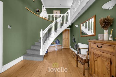 4 bedroom Detached house for sale in Main Street, Fulstow, LN11