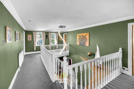 4 bedroom Detached house for sale in Main Street, Fulstow, LN11