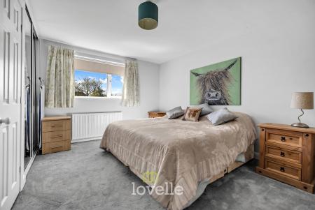 4 bedroom Detached house for sale in Main Street, Fulstow, LN11