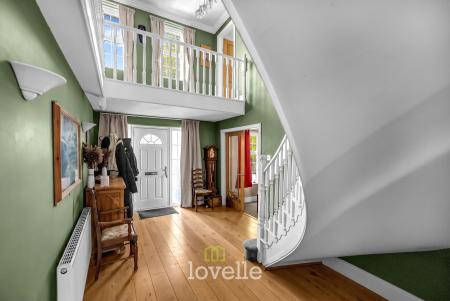 4 bedroom Detached house for sale in Main Street, Fulstow, LN11