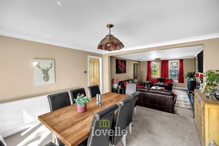 4 bedroom Detached house for sale in Main Street, Fulstow, LN11