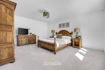 6 bedroom Detached house for sale in Beck Drive, Tetney, DN36