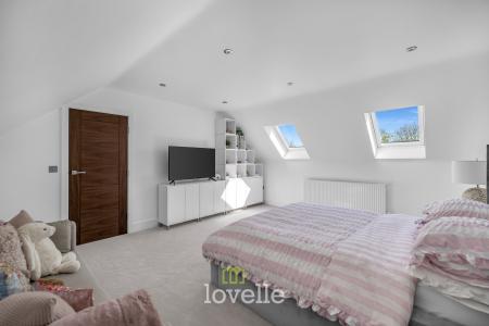 6 bedroom Detached house for sale in Beck Drive, Tetney, DN36