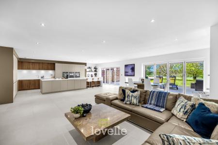 6 bedroom Detached house for sale in Beck Drive, Tetney, DN36
