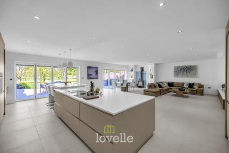 6 bedroom Detached house for sale in Beck Drive, Tetney, DN36