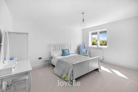 6 bedroom Detached house for sale in Beck Drive, Tetney, DN36