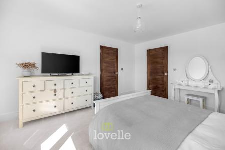 6 bedroom Detached house for sale in Beck Drive, Tetney, DN36