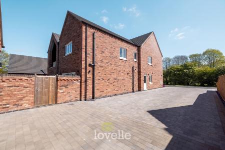 6 bedroom Detached house for sale in Beck Drive, Tetney, DN36