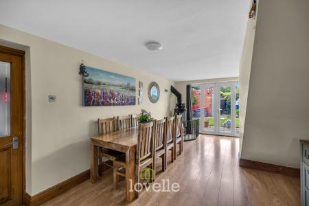6 bedroom Detached house for sale in Northway, Fulstow, LN11
