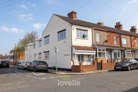 Thrunscoe Road, Cleethorpes, DN35