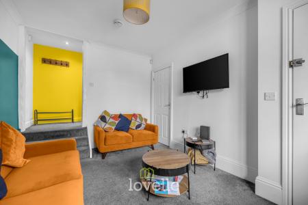 4 bedroom End of terrace house for sale in Thrunscoe Road, Cleethorpes, DN35
