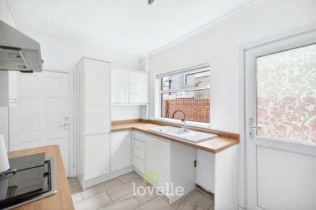 2 bedroom Terraced House for sale in Johnson Street, Cleethorpes, DN35