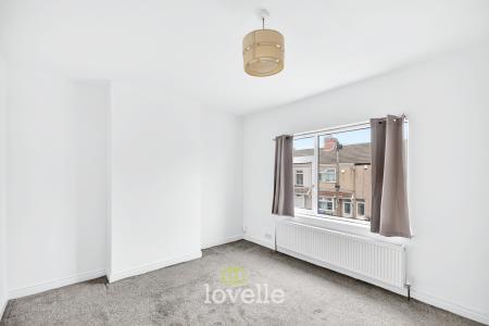 2 bedroom Terraced House for sale in Johnson Street, Cleethorpes, DN35