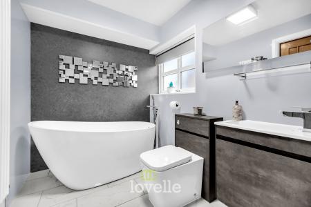 4 bedroom Detached house for sale in Bolingbroke Road, Cleethorpes, DN35