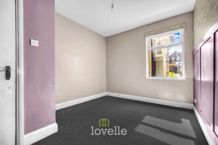 4 bedroom Terraced House for sale in Clee Road, Cleethorpes, DN35