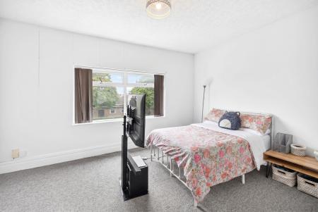 4 bedroom Terraced House for sale in Clee Road, Cleethorpes, DN35
