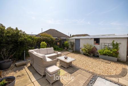 2 bedroom Bungalow for sale in Stephen Crescent, Humberston, DN36