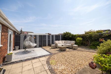 2 bedroom Bungalow for sale in Stephen Crescent, Humberston, DN36