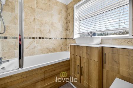 2 bedroom Bungalow for sale in Stephen Crescent, Humberston, DN36