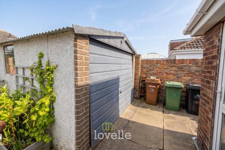 2 bedroom Bungalow for sale in Stephen Crescent, Humberston, DN36