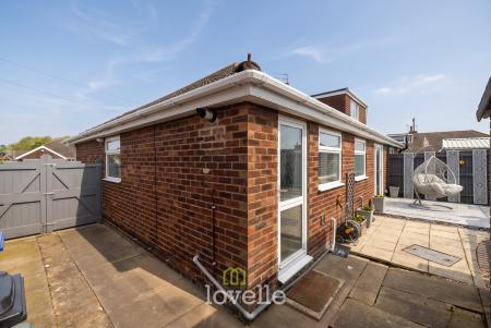 2 bedroom Bungalow for sale in Stephen Crescent, Humberston, DN36