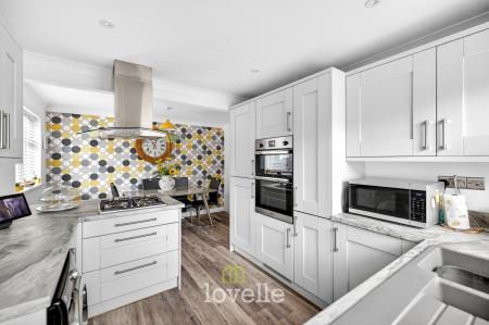 2 bedroom Bungalow for sale in Stephen Crescent, Humberston, DN36