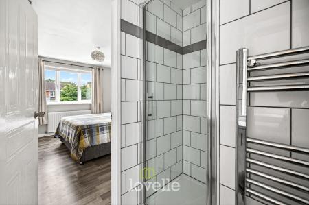 4 bedroom Detached house for sale in Drury Lane, New Waltham, DN36