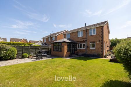 4 bedroom Detached house for sale in Drury Lane, New Waltham, DN36
