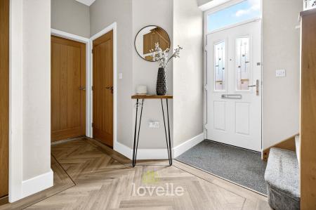 4 bedroom Semi-detached house for sale in Mellor Way, New Waltham, DN36