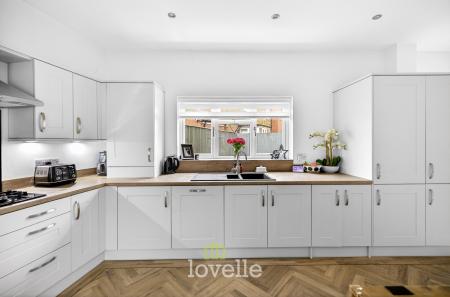 4 bedroom Semi-detached house for sale in Mellor Way, New Waltham, DN36