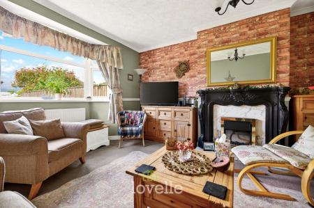 3 bedroom Semi-detached house for sale in Davenport Drive, Cleethorpes, DN35