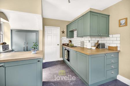 3 bedroom Semi-detached house for sale in Davenport Drive, Cleethorpes, DN35