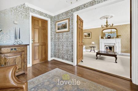 4 bedroom Detached house for sale in Main Street, Fulstow, LN11