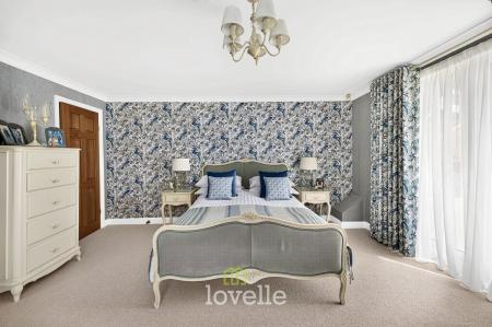 4 bedroom Detached house for sale in Main Street, Fulstow, LN11