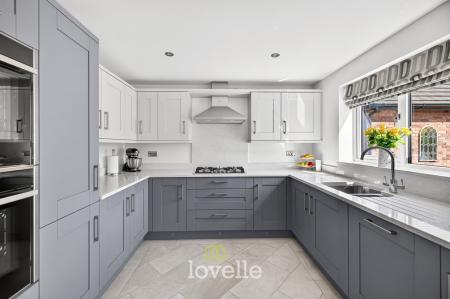 4 bedroom Detached house for sale in Molinari Avenue, Tetney, DN36