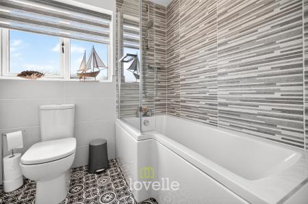 4 bedroom Detached house for sale in Molinari Avenue, Tetney, DN36