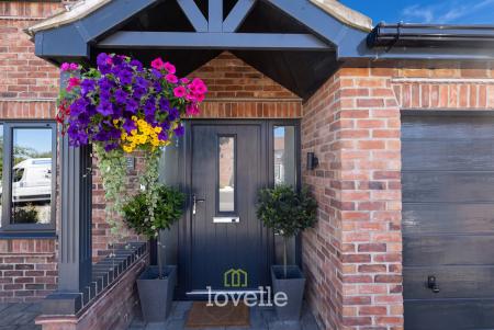 4 bedroom Detached house for sale in Molinari Avenue, Tetney, DN36