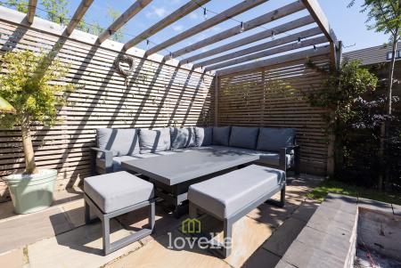 4 bedroom Detached house for sale in Molinari Avenue, Tetney, DN36