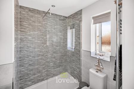 4 bedroom Detached house for sale in Molinari Avenue, Tetney, DN36