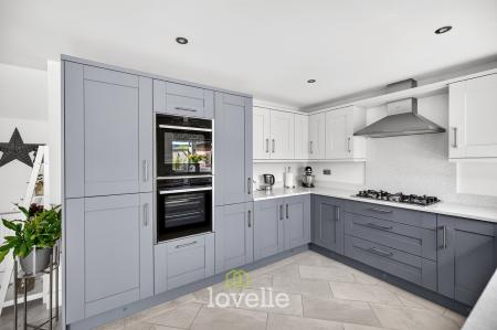 4 bedroom Detached house for sale in Molinari Avenue, Tetney, DN36